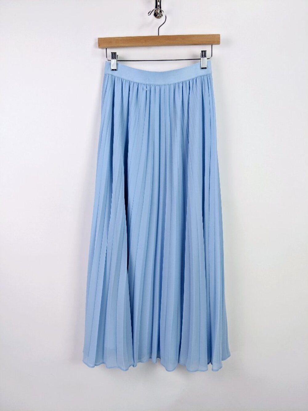 Alexia Admor Kesia Midi Chiffon Pleated Skirt in Ice Blue Size S